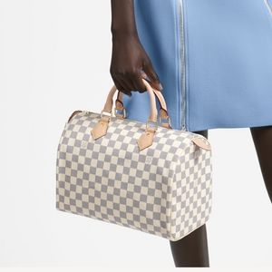 Louis vuitton speedy 30 in azure good condition just some stain inside of the ba